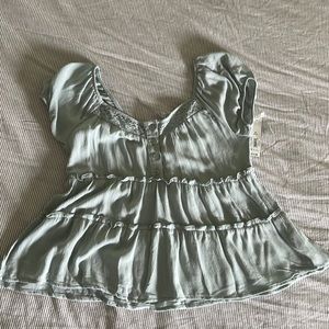 No boundaries pale green baby doll top